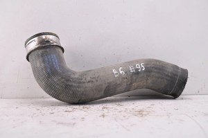 VW PASSAT Variant B6 3C5 1.4 TSI EcoFuel Ladeluftkühlerschlauch 33605550