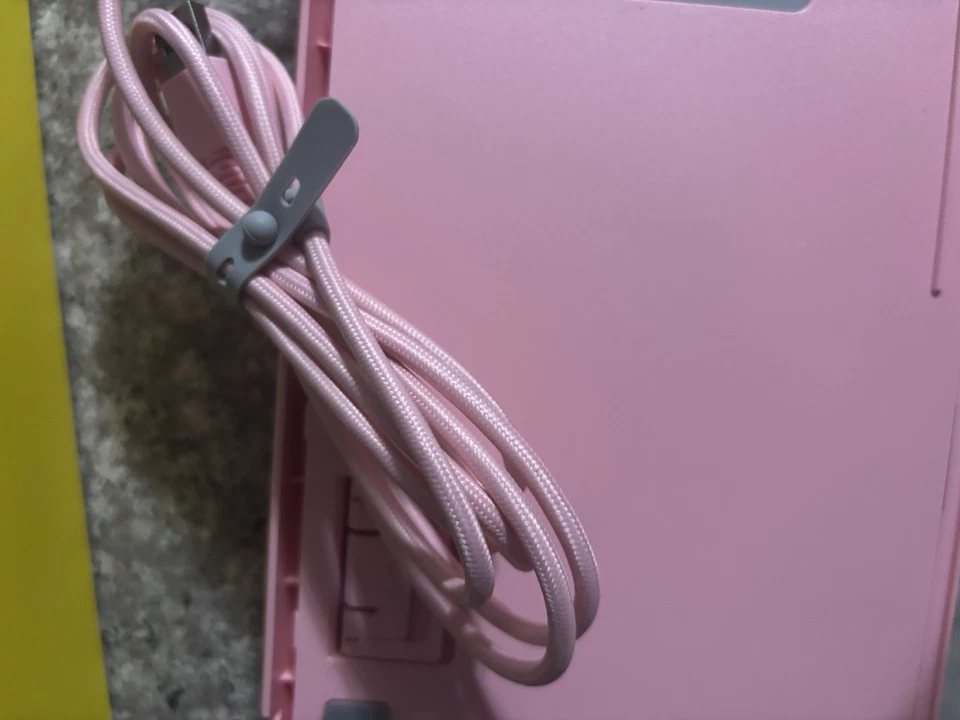 Teclado mecánico para juegos Razer BlackWidow V3: interruptores verdes cuarzo rosa Foto 4 de 4