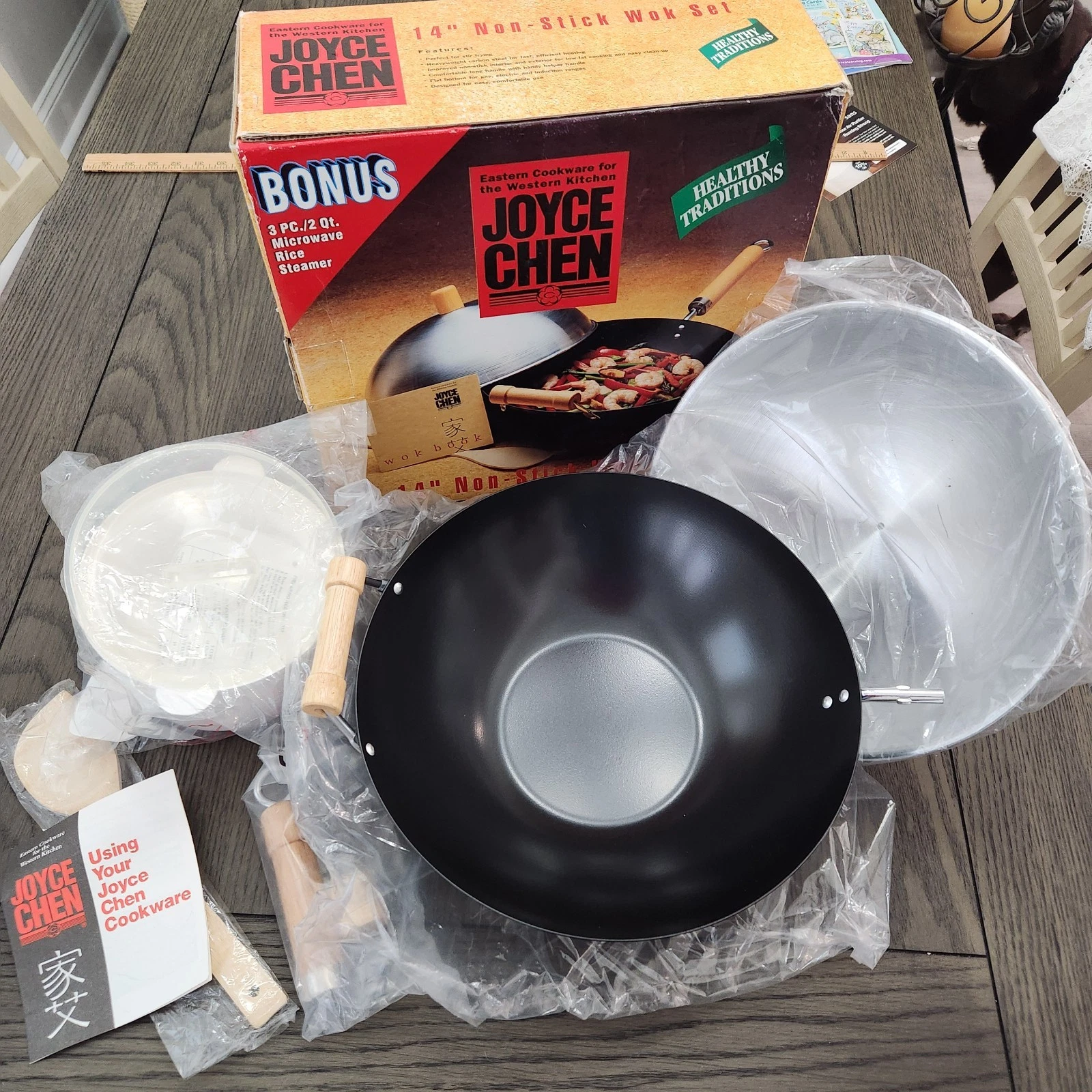 Joyce Chen 14" Non-Stick Wok Kit w/Lid/Rice Steamer/Spatula 1995 NEW old stock!