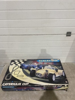 Scalextric C1034 Caterham Cup Slotcar Race Set 220-240V