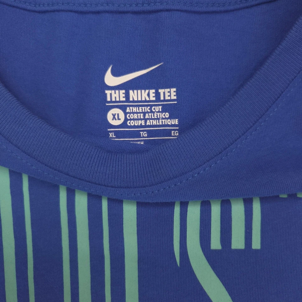 Camiseta Nike Casual Manga Curta Gola Redonda Gráfica Feminina Tamanho XL Azul - Imagem 3 de 4