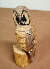 Vintage Hand-carved, folk art- Walter T. Powell wooden owl, 6-3/4