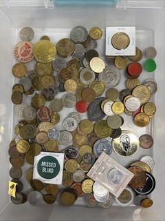 Token Medals Commemoratives Lot Of 2 Pounds Mixed Variety Exonumia Lot 4