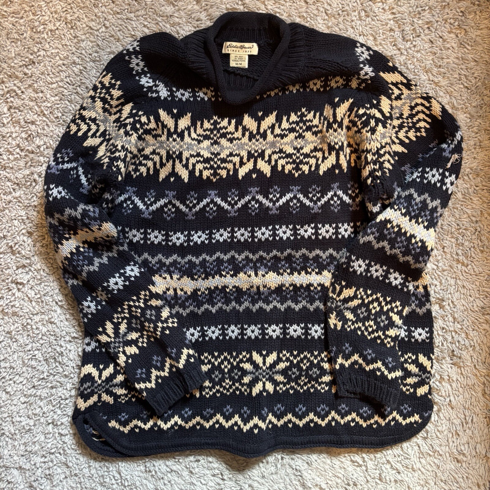 Vintage women’s oversized Eddie Bauer sweater size medium no flaws