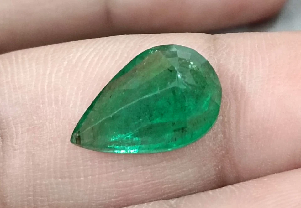 Big Size 5.87ct Certified Zambian Emerald Natural Loose Gemstone - Image 2 of 4