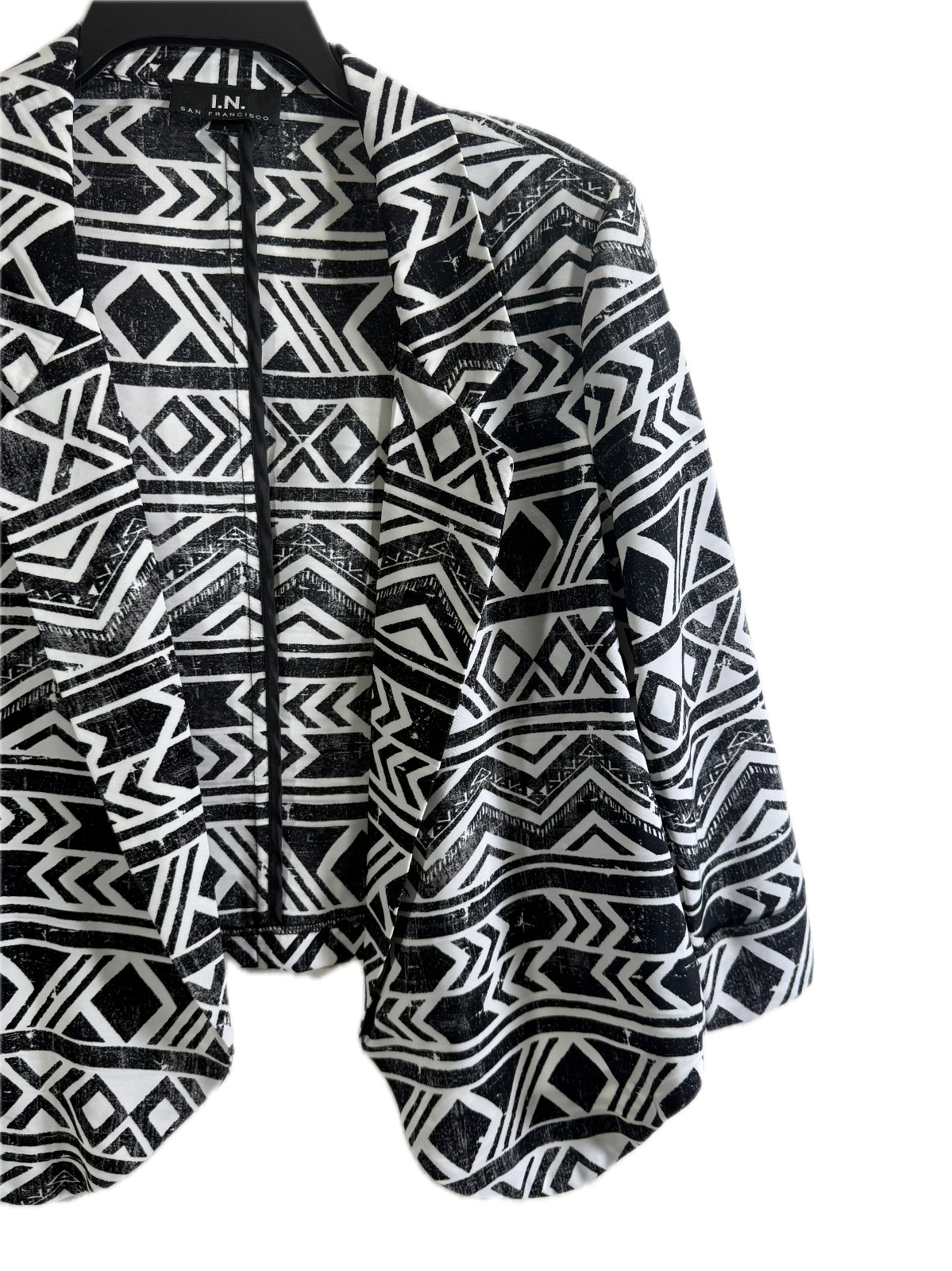 Black White Graphic Pattern Cropped Jacket Geomet… - image 4