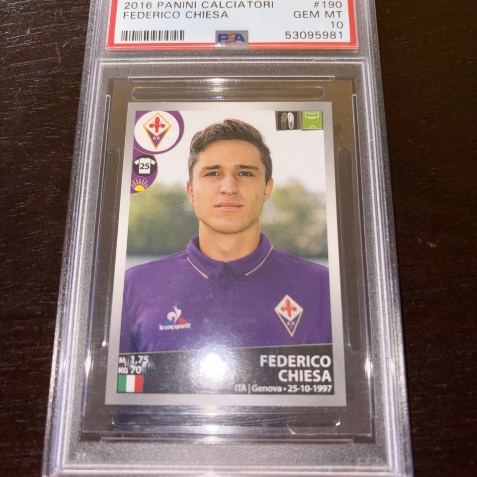 Pegatina de novato Federico Chiesa 2016-2017 Panini Calciatori #190 PSA 10 RC Foto 2 de 4