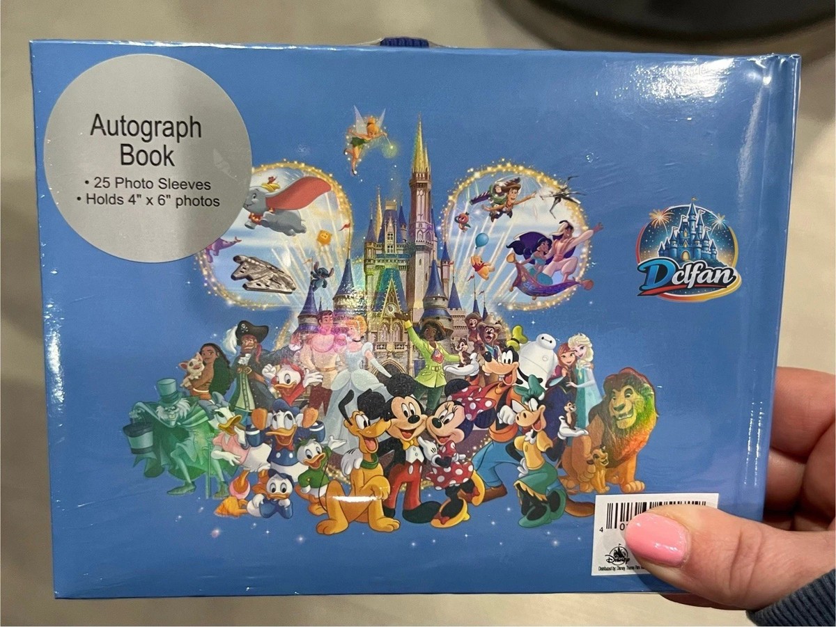 Disney Parks 2026 WDW Storybook Castle Mickey & Friends Autograph