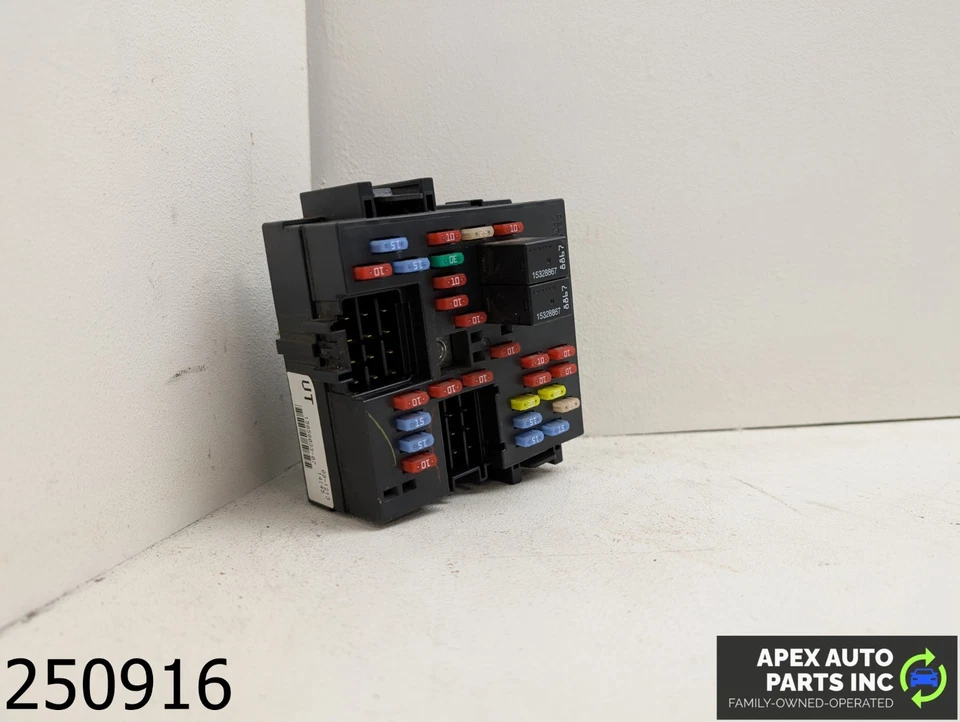 OEM 2002-2006 Cadillac Escalade 6,0 L DEBAJO DEL TABLERO CAJA DE RELÉ DE FUSIBLES Foto 2 de 4