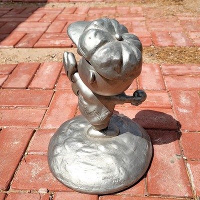 Austin Sculpture Charles Schulz Peanut's Charlie Brown First Pitch