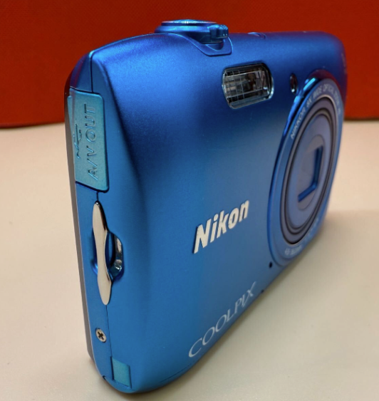 Near Mint] Nikon Coolpix S3600 Blue 20.1MP Digital Camera Tested