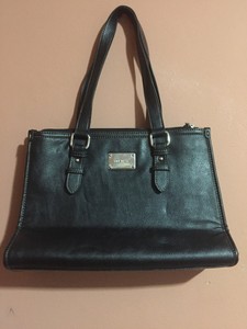 black handbag with leopard print