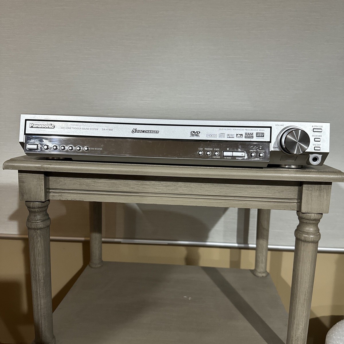 Panasonic SA-HT692 5-CD Changer Surround Sound System DVD PlayerAM