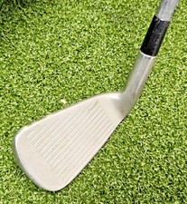 TaylorMade 7 Iron / RH / Stiff Graphite 37.75" / Nice Grip / jd8594