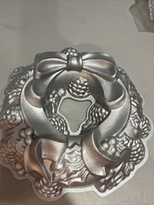 Nordic Ware - Holiday Wreath Bundt Cake Pan - Made in USA 9 Cup Large 12" - Exc