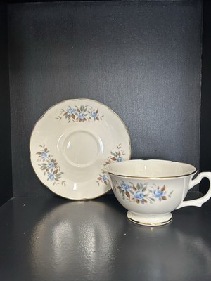 Cavendish Marlborough bone china teacup and saucer set. 