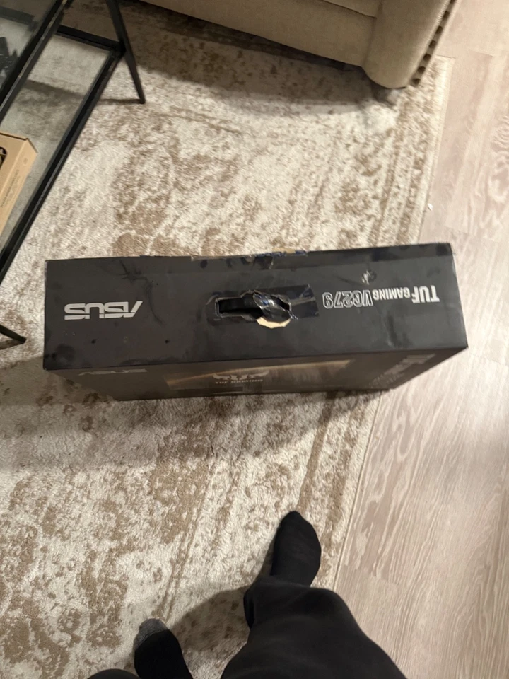 60$ (this is a steal) ASUS VG24VQE 27”Full HD Curved Gaming Monitor - Image 3 of 4