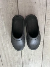 Oofos clog Recovery Clogs Womens 9 Mens 7 Slip On Rubber Black Comfort Casual