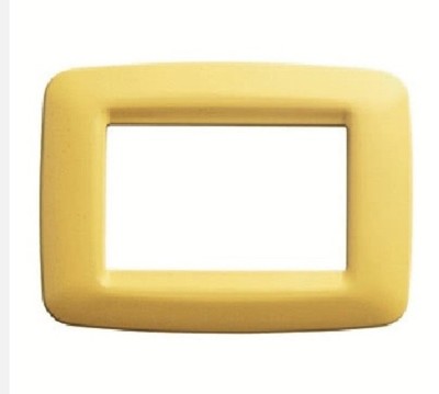 Gewiss GW32323 3 SEATER PLATE YELLOW CORN PLAYBUS