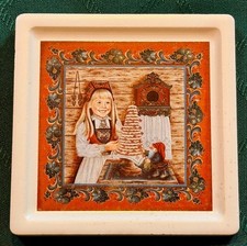 Norwegian Christmas Ceramic Wall Tile / Trivet~KRANSEKAKE GIRL~Decorative Art 6"