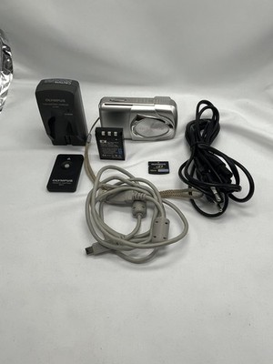 Olympus mju 300 Digital Kamera 3.2MP Silber xD-Card Zubehörpaket