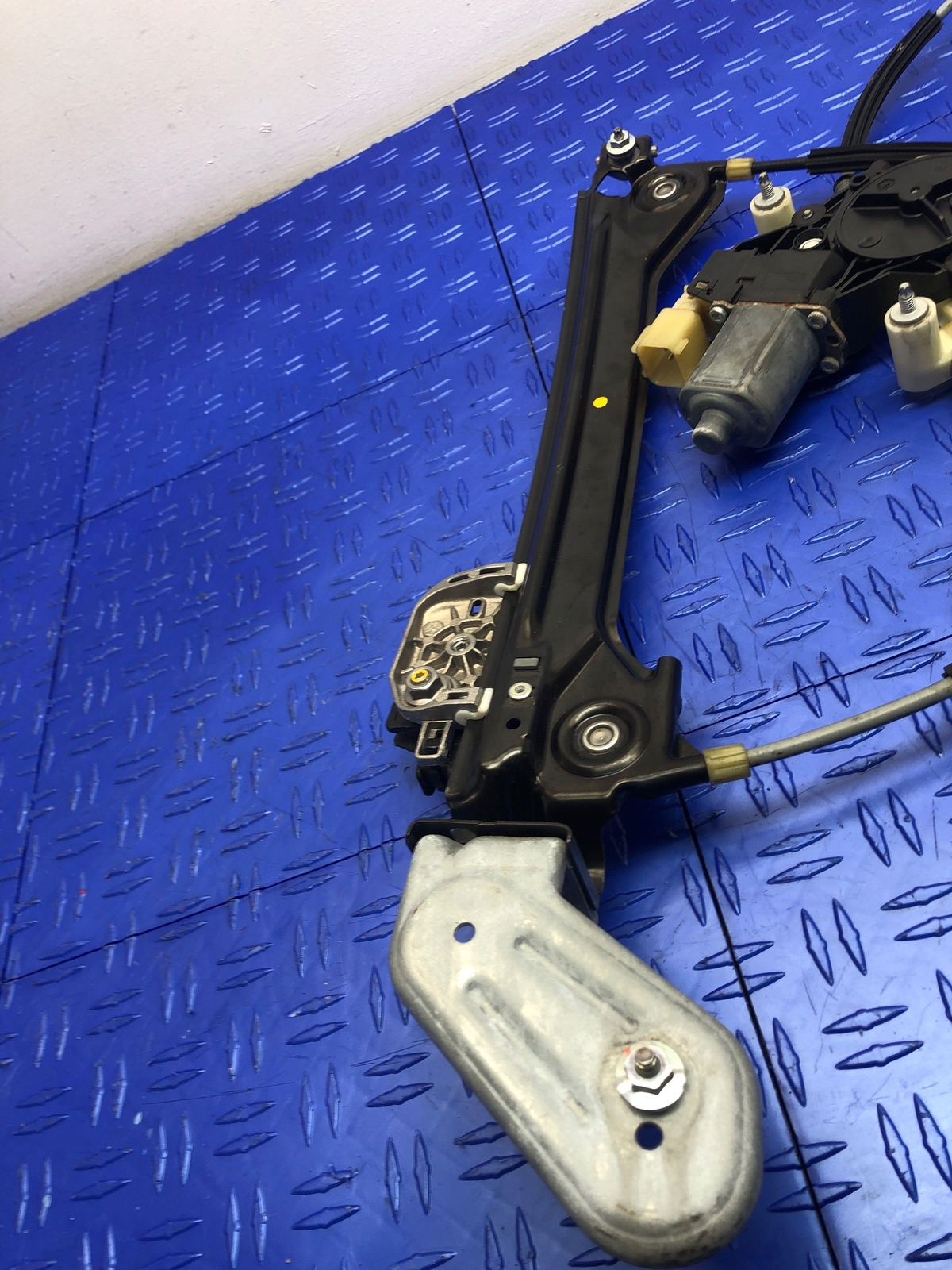 2014 - 2019 MASERATI GHIBLI M157 RIGHT REAR DOOR WINDOW REGULATOR W/MOTOR OEM