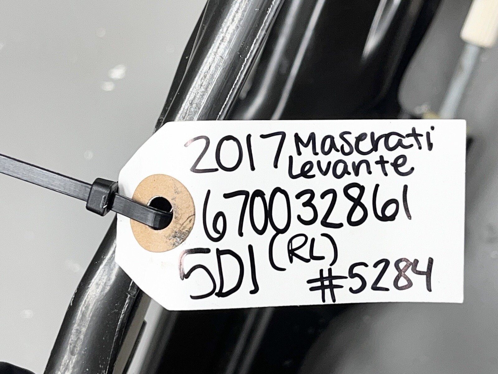 Maserati Levante 2017-2020 rear/left Window regulator