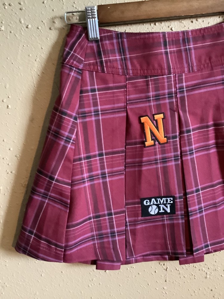 NOBO Juniors XS Burgundy Plaid Tennis Skirt with Side Zip and Patches Skater Style New NOBO Juniors XS Burgundy Plaid Tennis Skirt with Side Zip and Patches Skater Style New