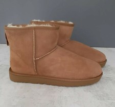 UGG Męskie klasyczne mini kasztanowe zamszowe buty.  UK rozmiar 10,5