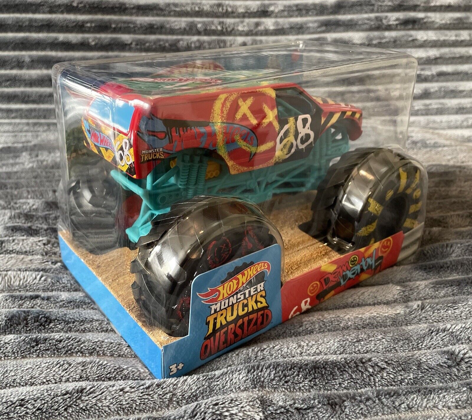  Hot Wheels Monster Trucks Demo Derby, 1:24 Scale Kids