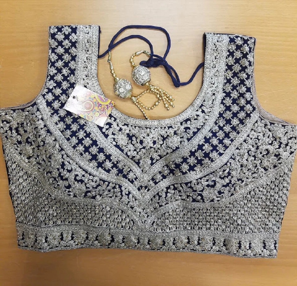 Lehenga 580 Trousseau Lehengas Choli Blouse Indian Designer Bridal Wear - Image 2 of 4