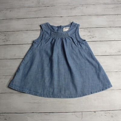 Old Navy Chambray Denim Top Size 5T Sleeveless Smocked Blue