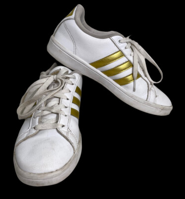 Adidas 7M Tennis Shoes Cloudfoam Advantage White Gold Court Athletic Sneakers