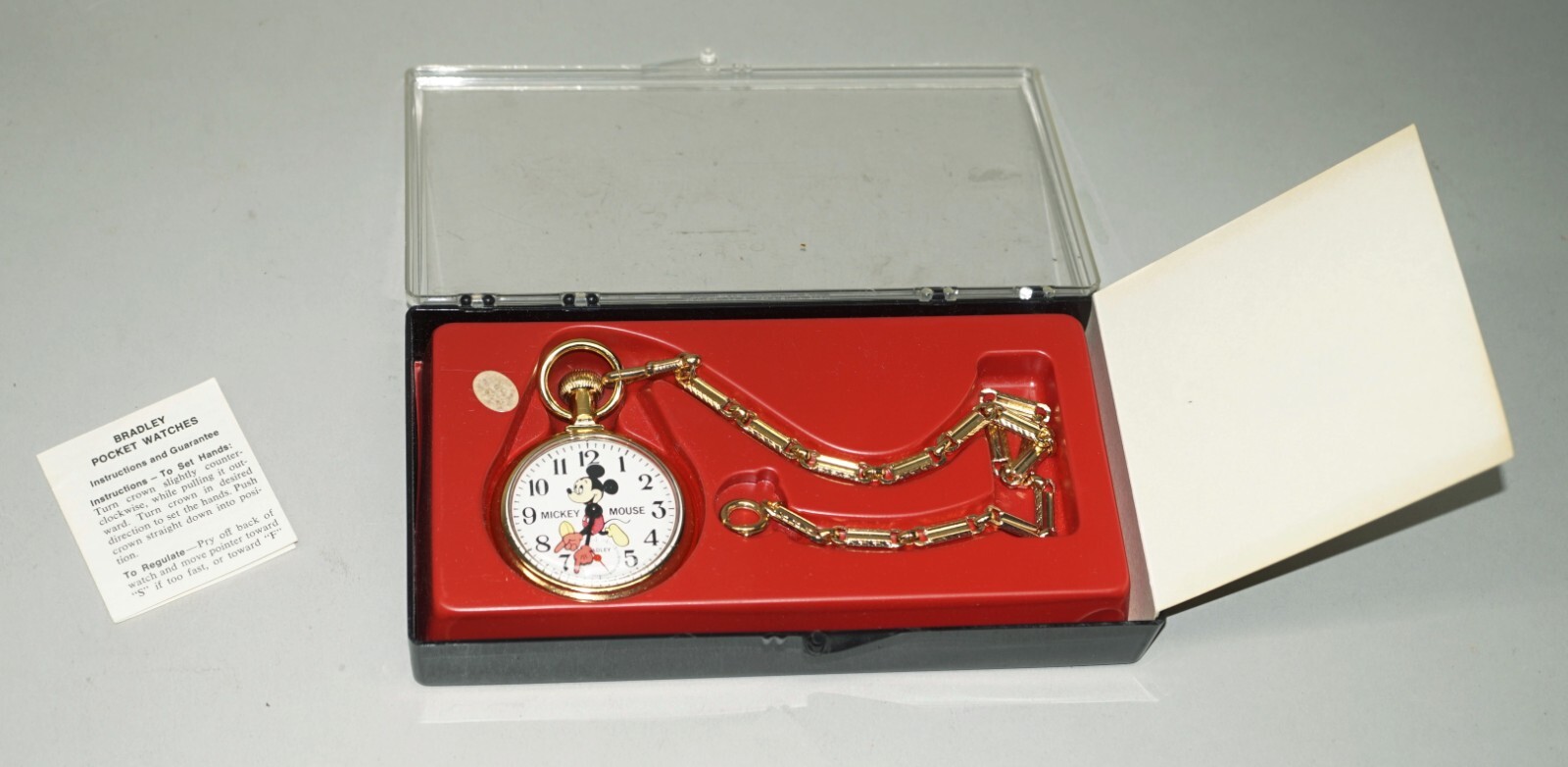 VINTAGE WALT DISNEY MICKEY MOUSE POCKET WATCH SET IN ORIGINAL BOX WORKS
