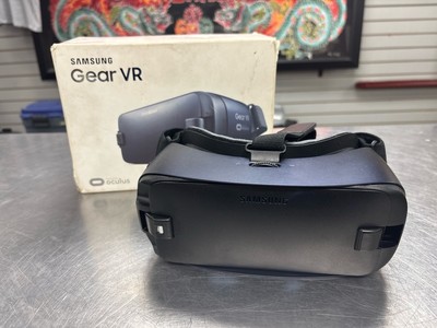 Used SAMSUNG GEAR VR OCULUS Headset Virtual Reality w/Box (QUC026134)