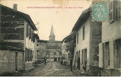ISERE SAINT PIERRE DE CHANDIEU la rue de la poste