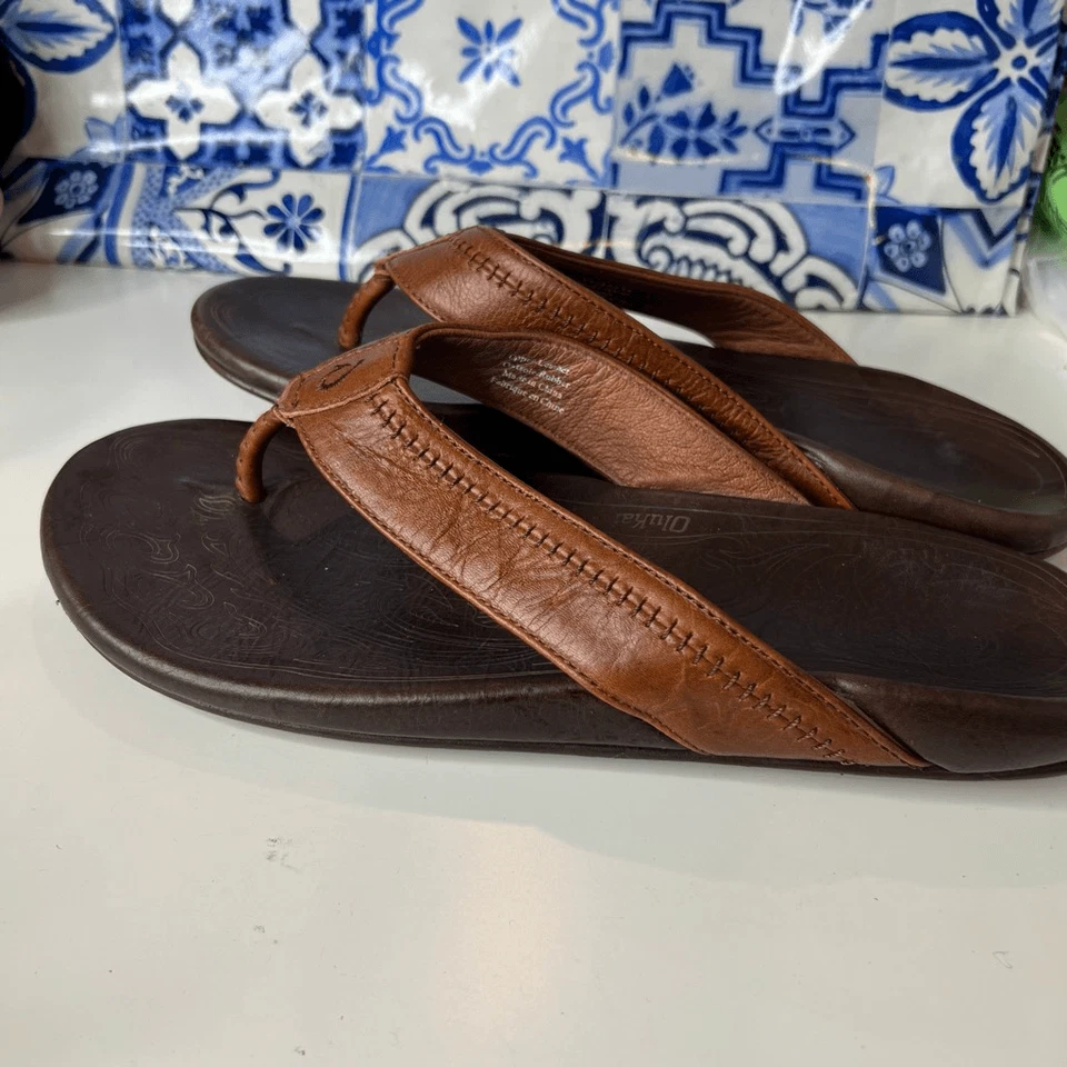 OluKai Hiapo Sandalia Hombre Cuero Foto 3 de 4