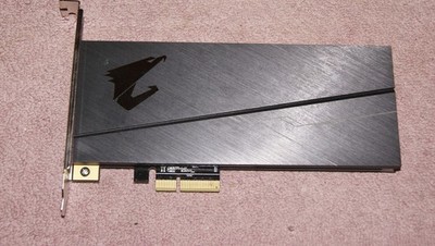 Gigabyte AORUS RGB AIC NVMe SSD 1TB RGB für PCI-E