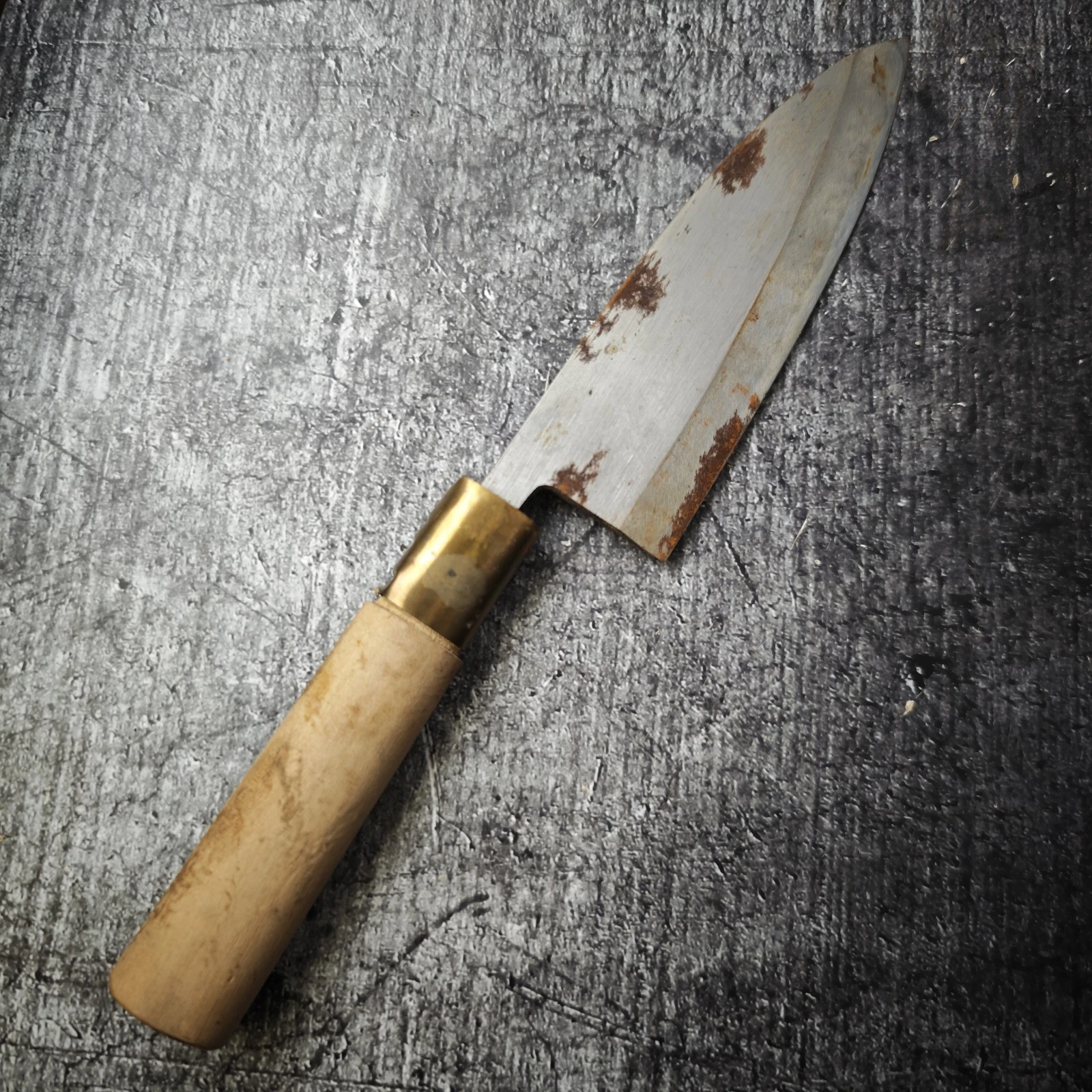 Aritsugu Deba for fish & poultry Japanese chef knife Japanese chef knife 174
Opens in a new window o