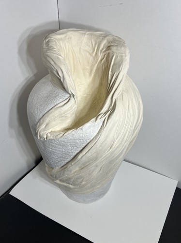 Vintage Draped Composite Large 20” Vessel Vase OOAK Sculpture White Beige 17.5lb - Picture 2 of 13