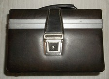 8 TRACK LEATHER CASE HOLDER HOLDS 12 TAPES VINTAGE HOLDER FELT INSIDE MUSIC
