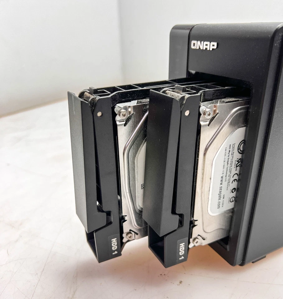 QNAP TS-219P II 2-Bay All-In-One NAS Server + 2x 2TB HDDs + Adapter & Pwr Cable - Image 4 of 4