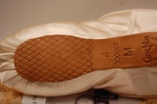 NIB Nikolay Suffolk Ulanova Ballet Pointe Shoes 4 5X XXXXX Med Shank Not Re