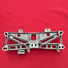 2005 2010 300  CHARGER MAGNUM OEM TRANSMISSION MOUNT BRACKET OEM