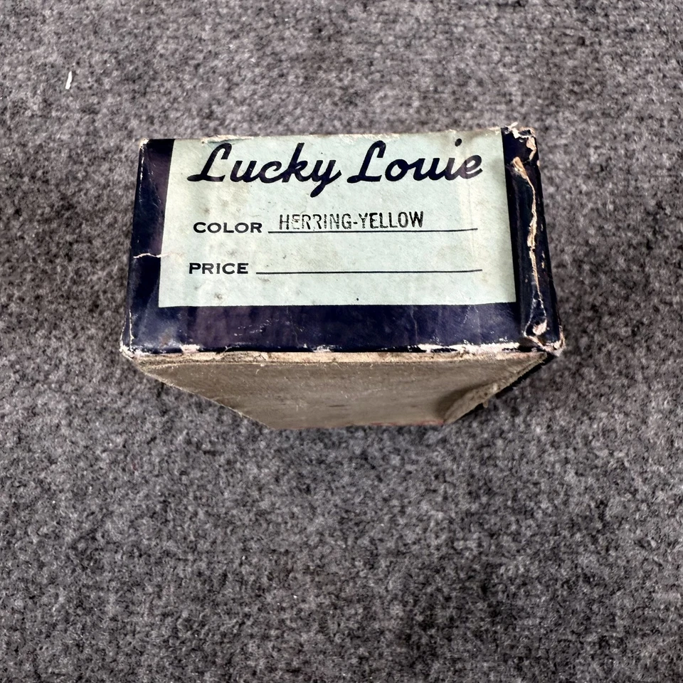 Caja de señuelos de pesca vintage Lucky Louie Plug arenque amarillo Minser Tackle Co EE. UU. Foto 4 de 4
