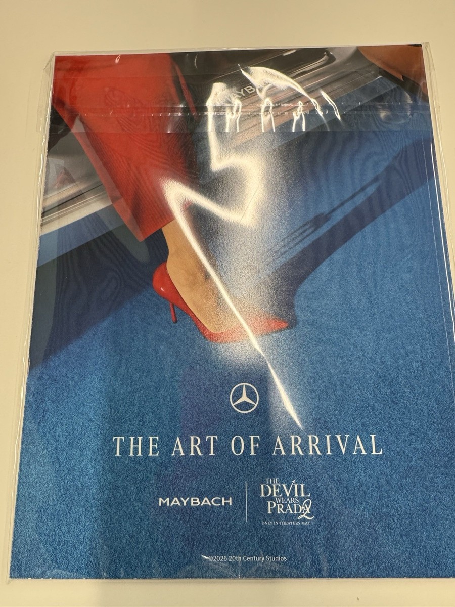 RARE The Devil Wears Prada 2 Runway Magazine Collectors edition