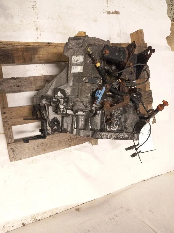 TRANSMISSION ASSEMBLY fits TOYOTA COROLLA 2003 - 2004 - Image 3 of 4