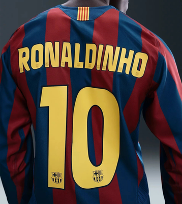 Nike FC Barcelona 2005-06 Long Sleeve Jersey Ronaldinho Reissue