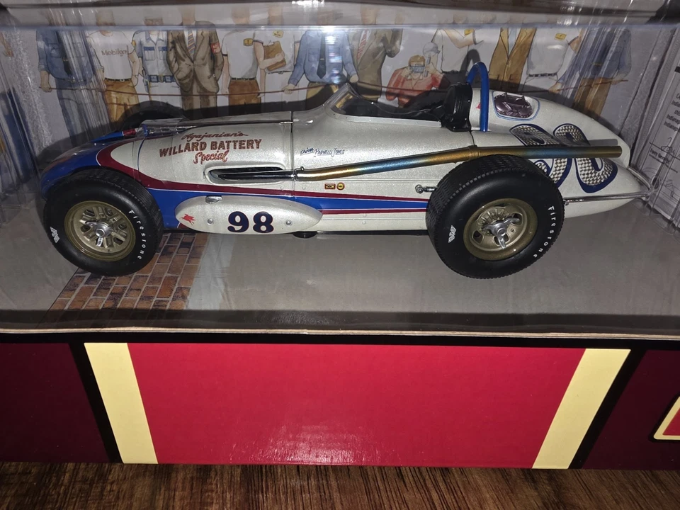 CAROUSEL 1 #4415 1963 INDY 500 WINNER PARNELLI JONES #98 1/18 DIECAST - Image 2 of 4