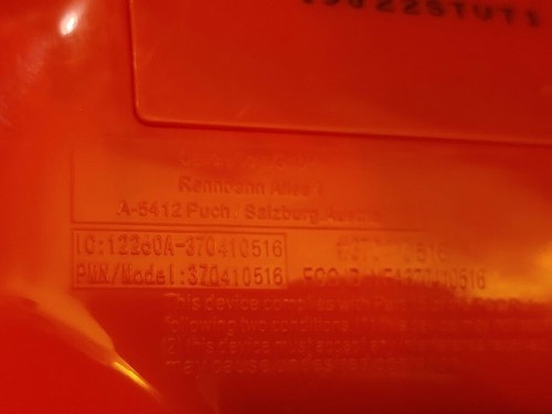 Carrera RC Mario Kart Bumble V Mario Yoshi RC Car Vehicle Remote Controller - Picture 3 of 5